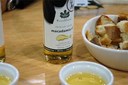 Cold-Pressed Macadamia Oil